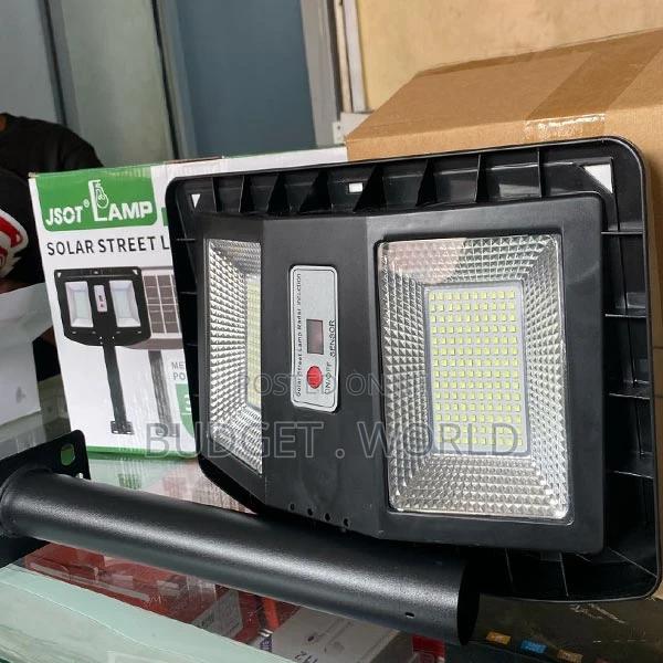 100% Energy Savings 300watts Solar Street Lights Outdoor
