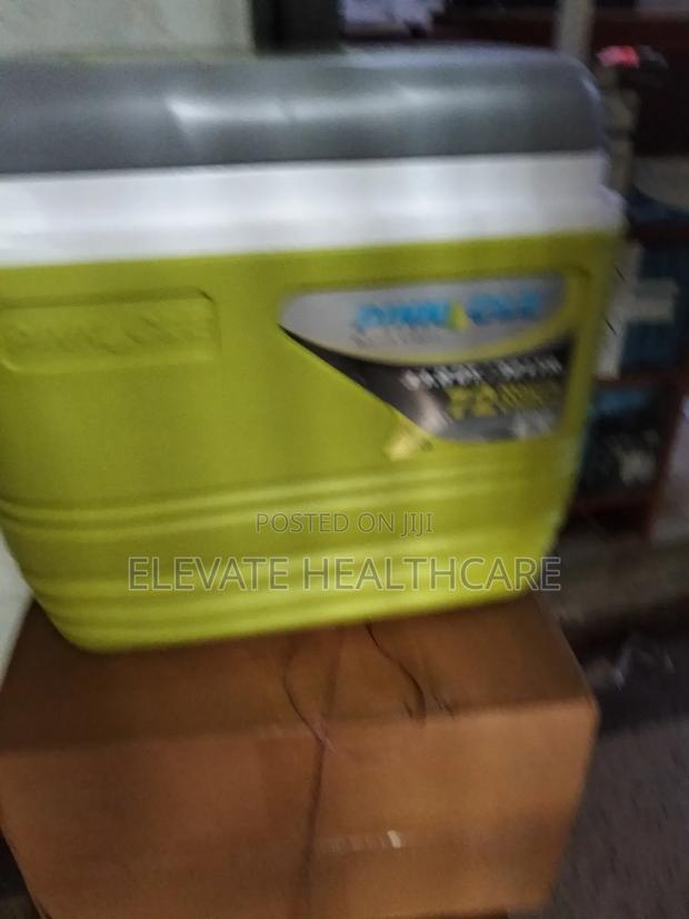Cooler Box 32 Litres - thumbnail 2