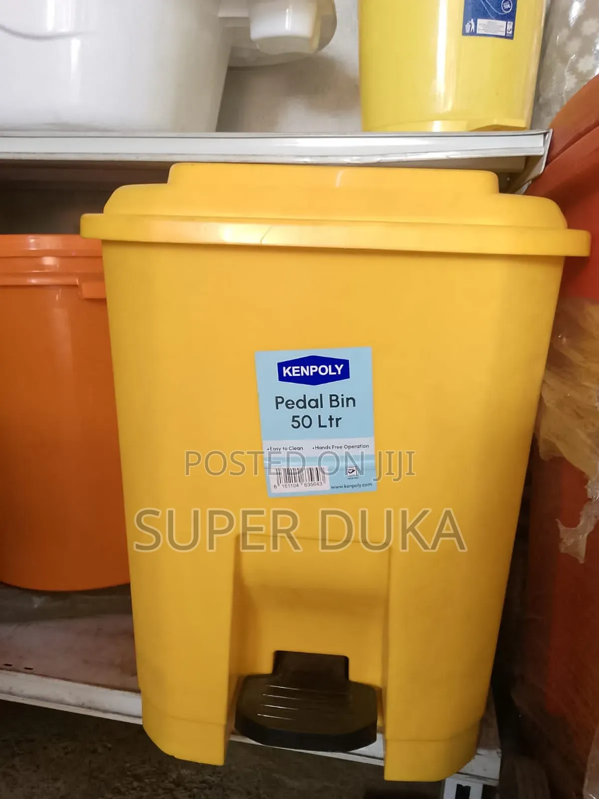 Kenpoly Waste Bin. Pedal Plastic Bin.