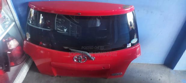 Toyota Ist 2005 Tailgate