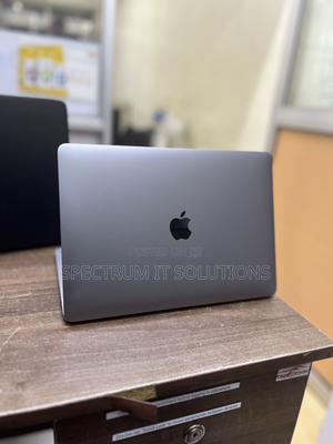 Laptop Apple MacBook Pro 8GB Intel Core I5 SSD 512GB - main view