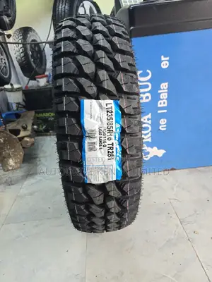 235/85r16 Triangle M/T Tire