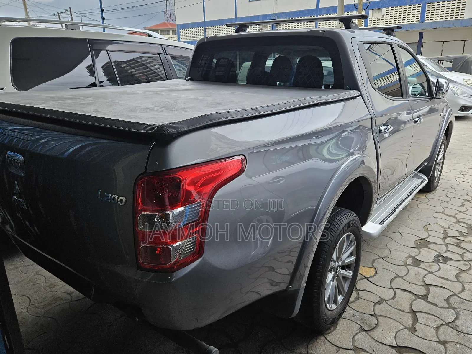 Mitsubishi L200 2020 Silver