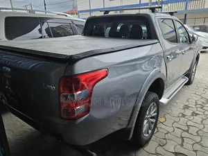 Mitsubishi L200 2020 Silver