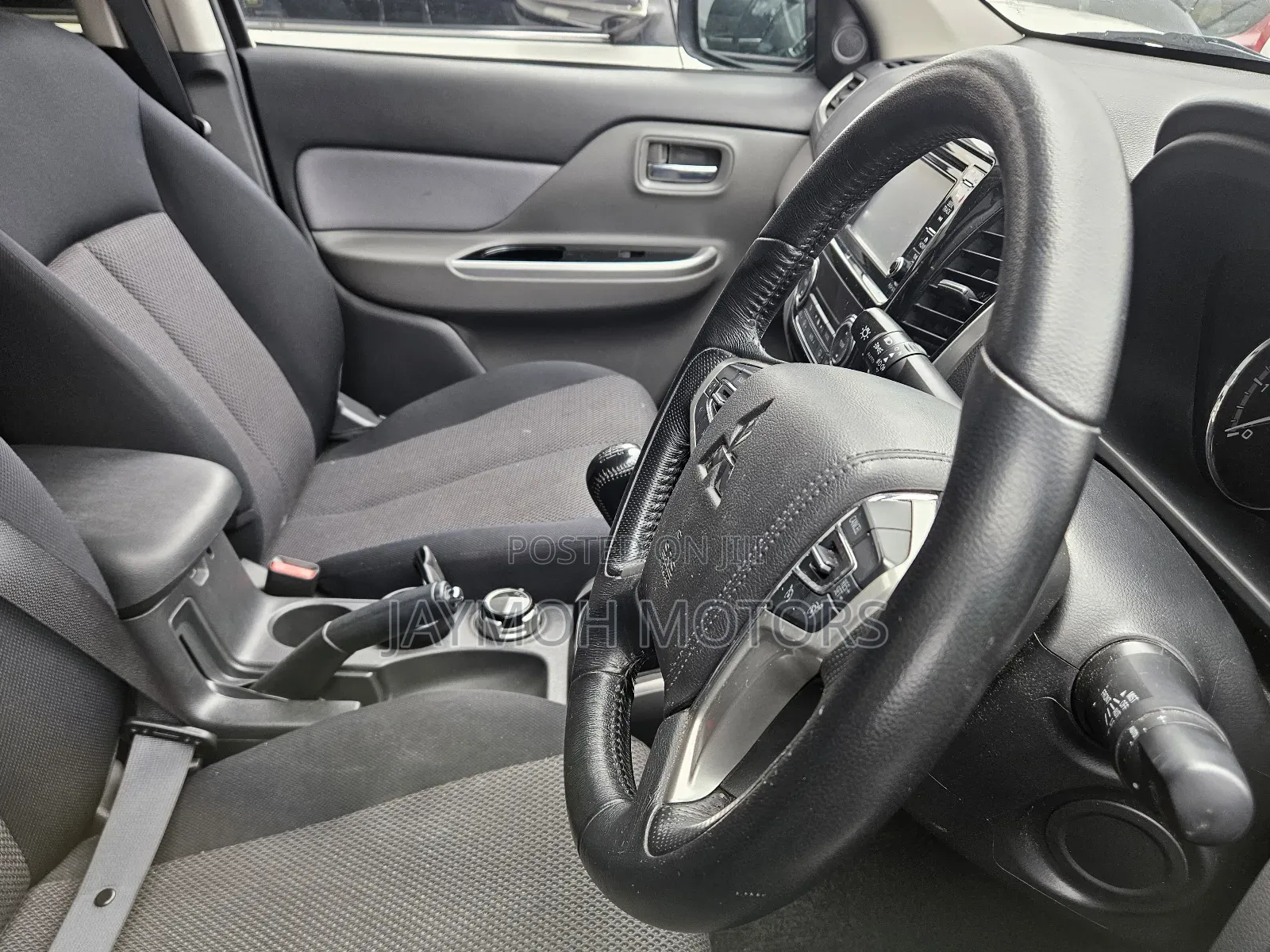 Mitsubishi L200 2020 Silver
