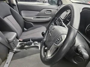 Mitsubishi L200 2020 Silver