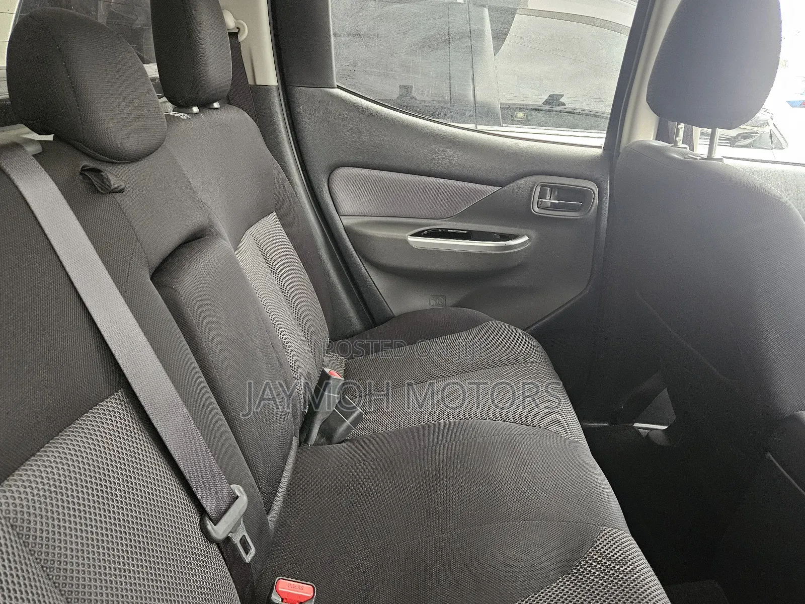Mitsubishi L200 2020 Silver