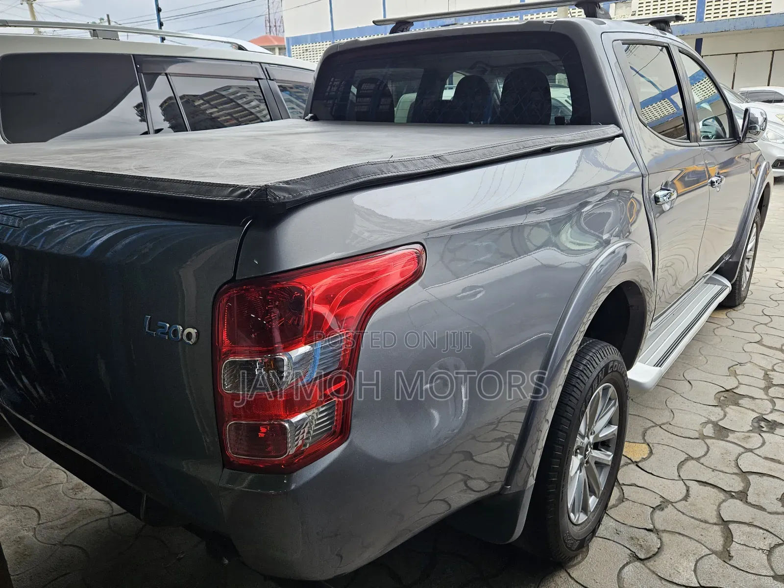 Mitsubishi L200 2020 Silver