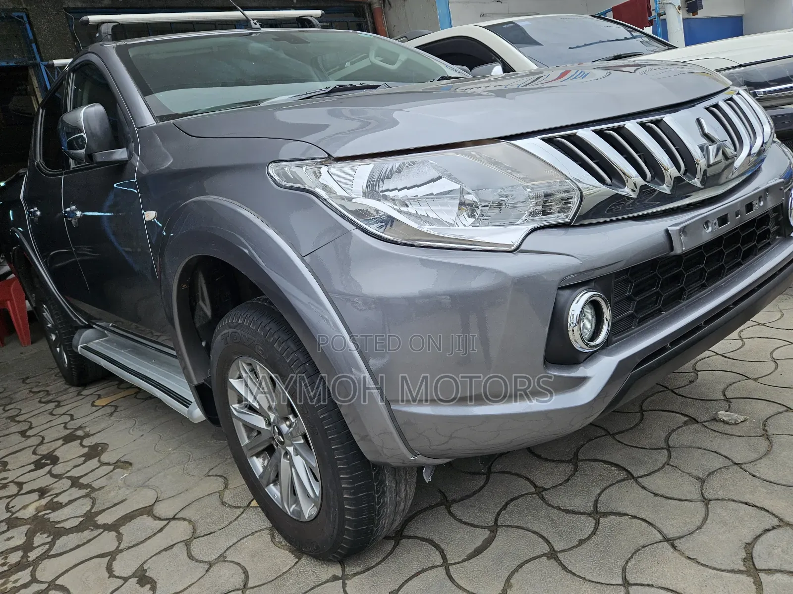 Mitsubishi L200 2020 Silver