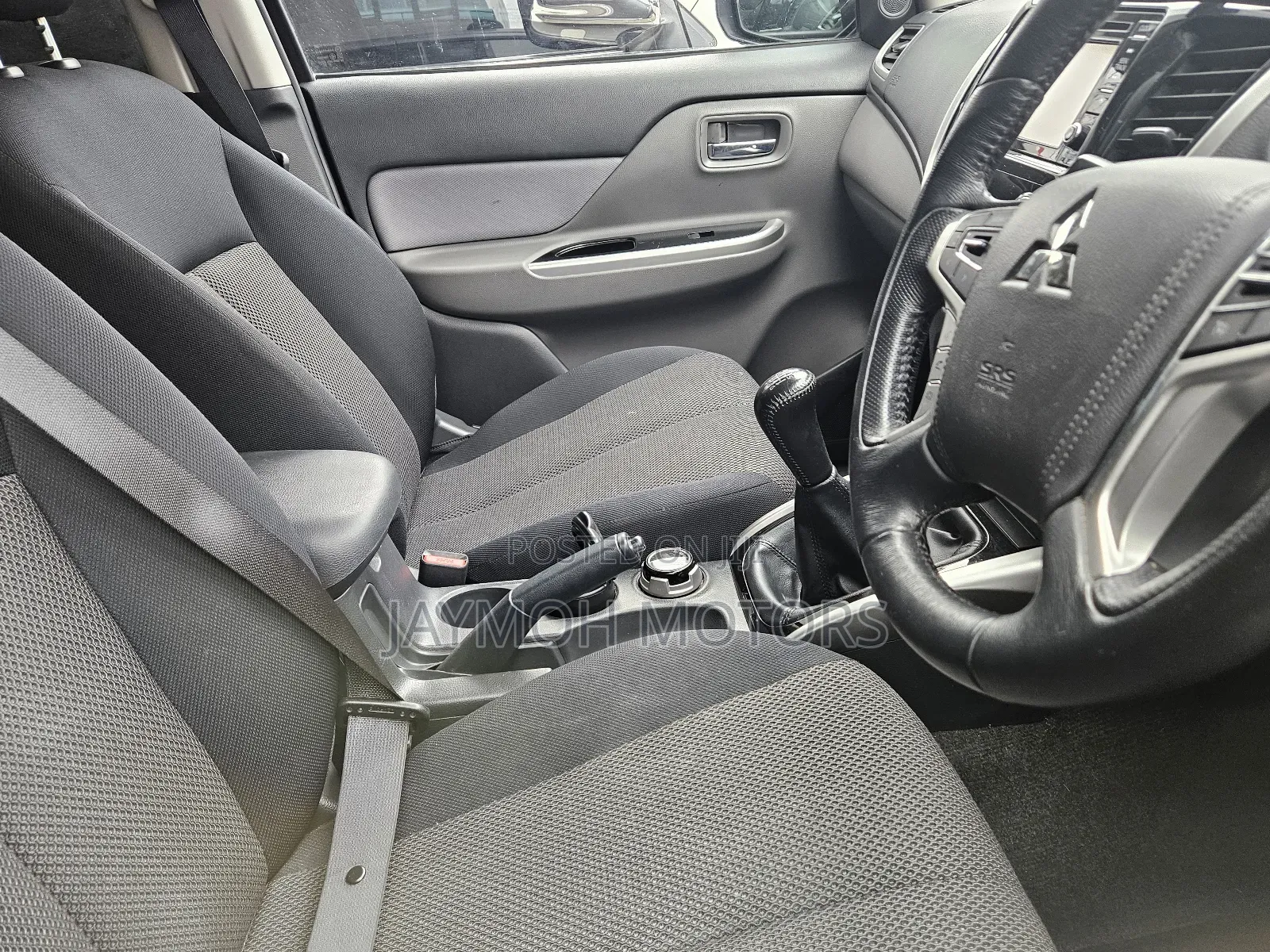 Mitsubishi L200 2020 Silver