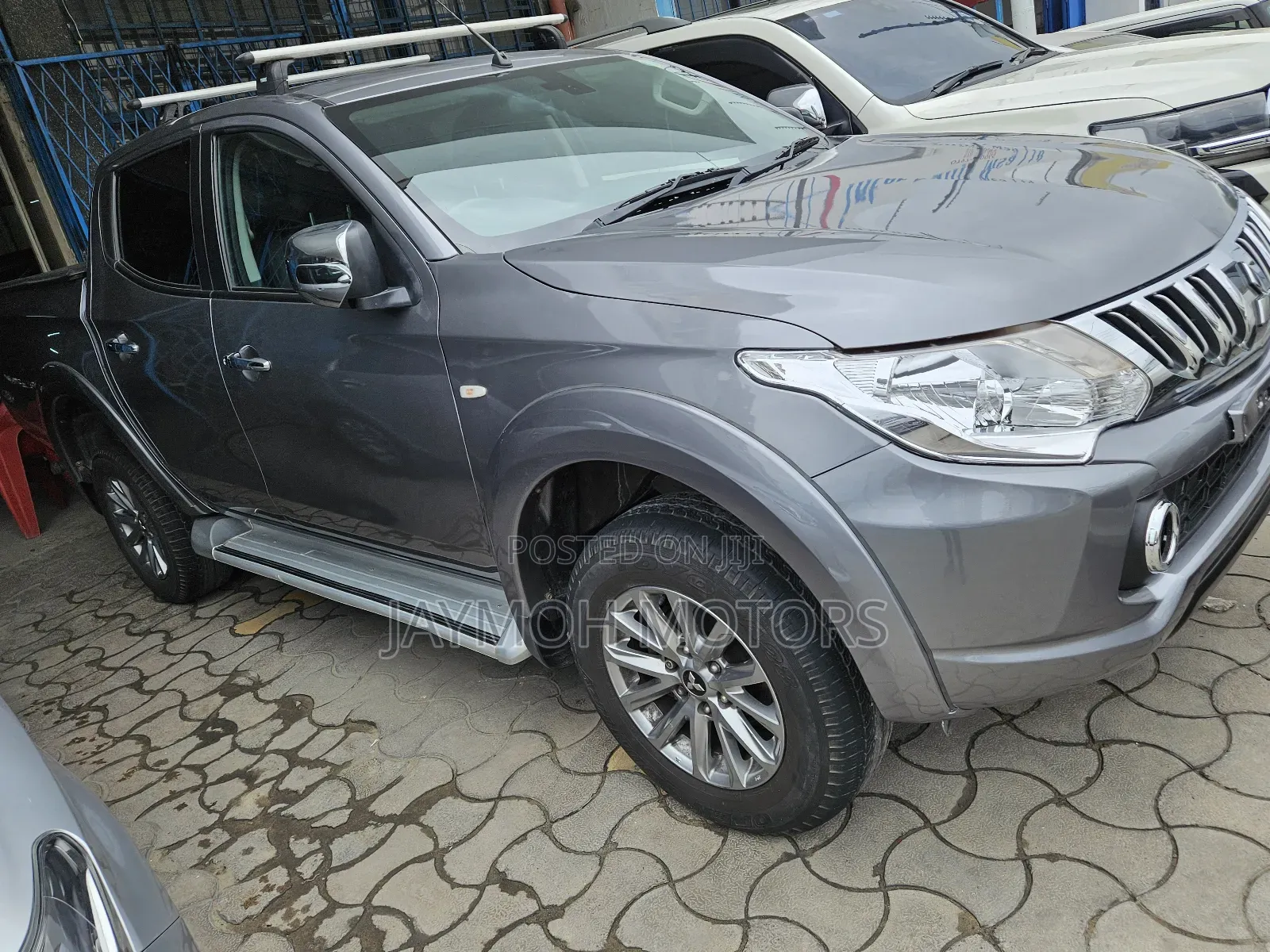 Mitsubishi L200 2020 Silver