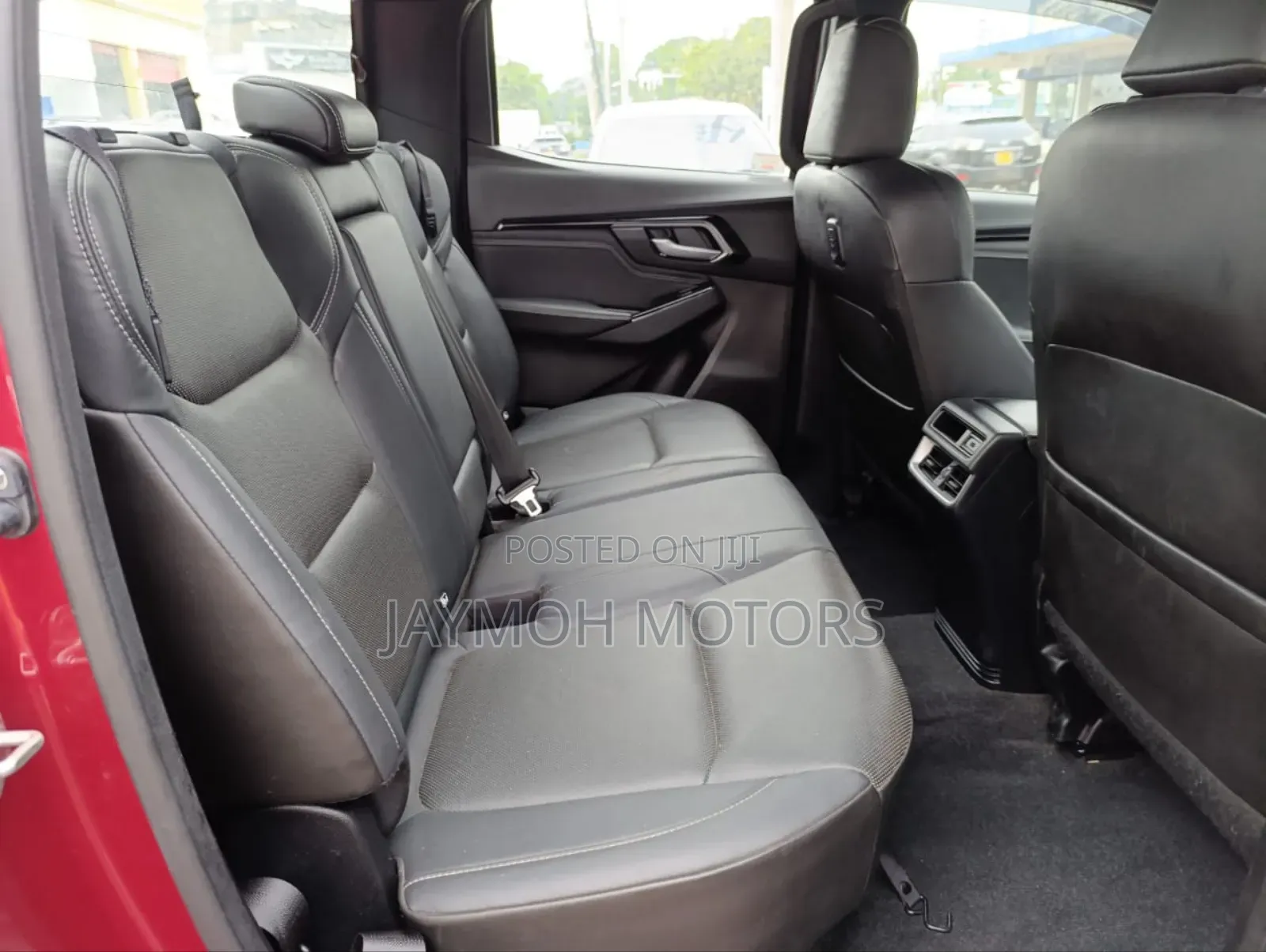 Isuzu D-MAX 2022 Red