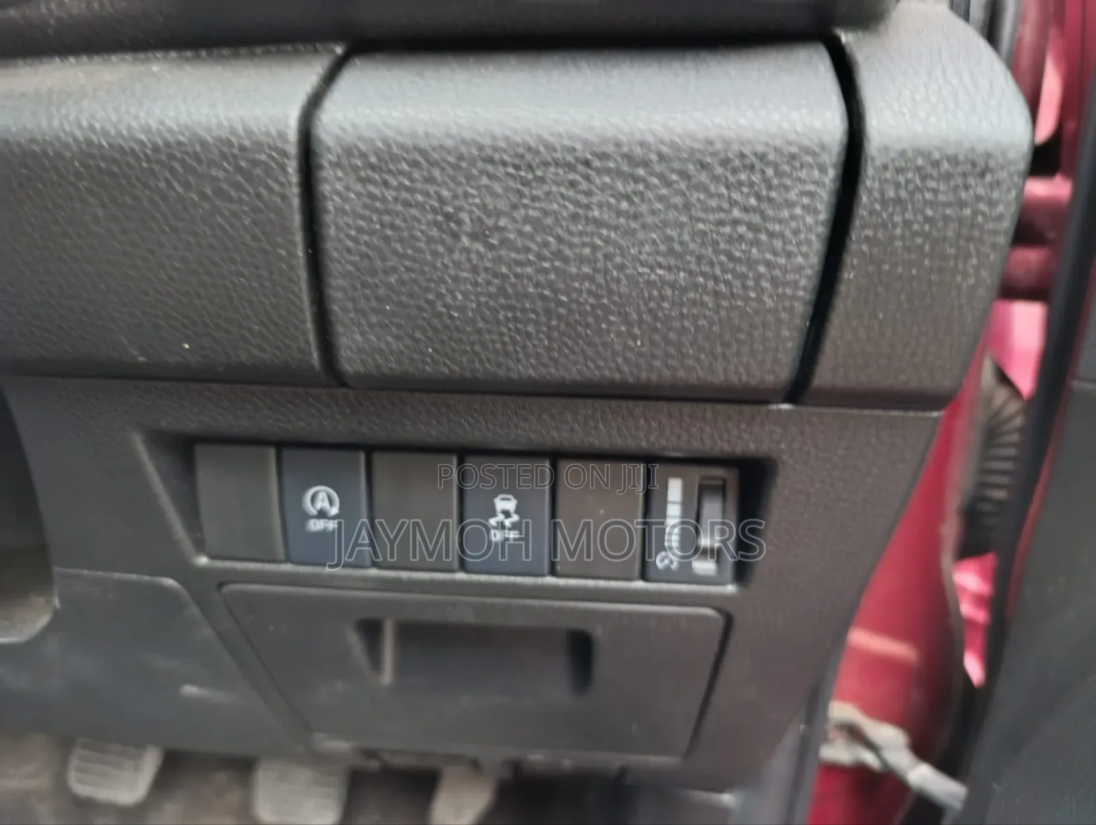 Isuzu D-MAX 2022 Red