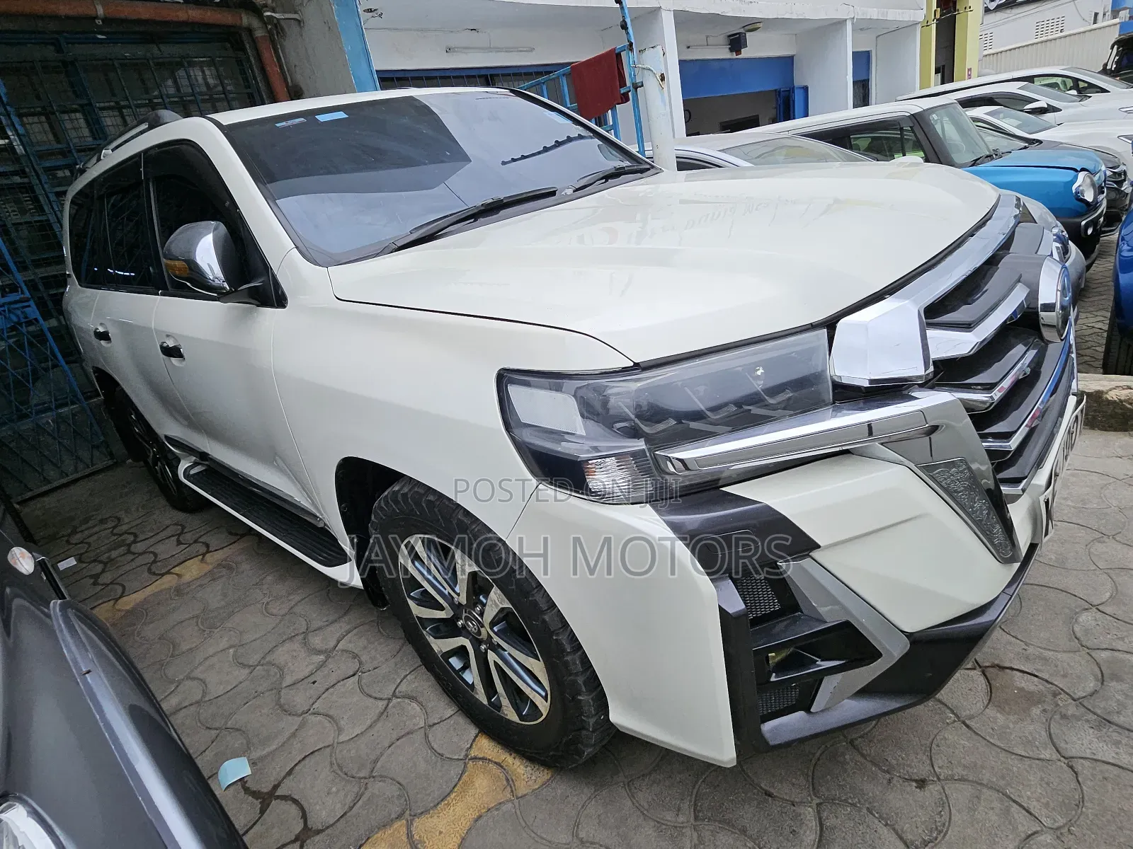 Toyota Land Cruiser 2015 White