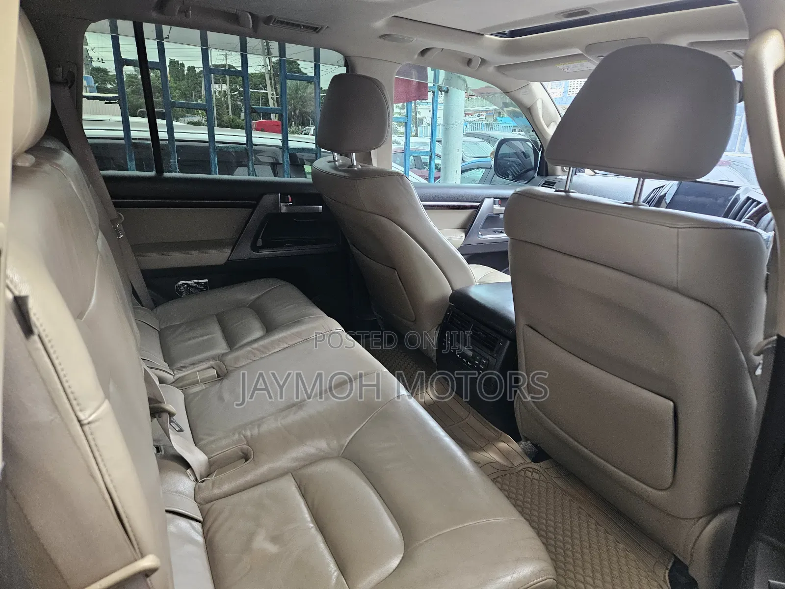 Toyota Land Cruiser 2015 White