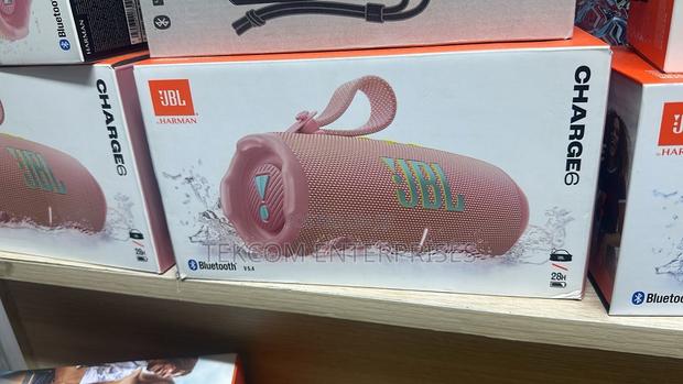 Charge 6 JBL Speaker // Cahrge 6 Portable Speaker