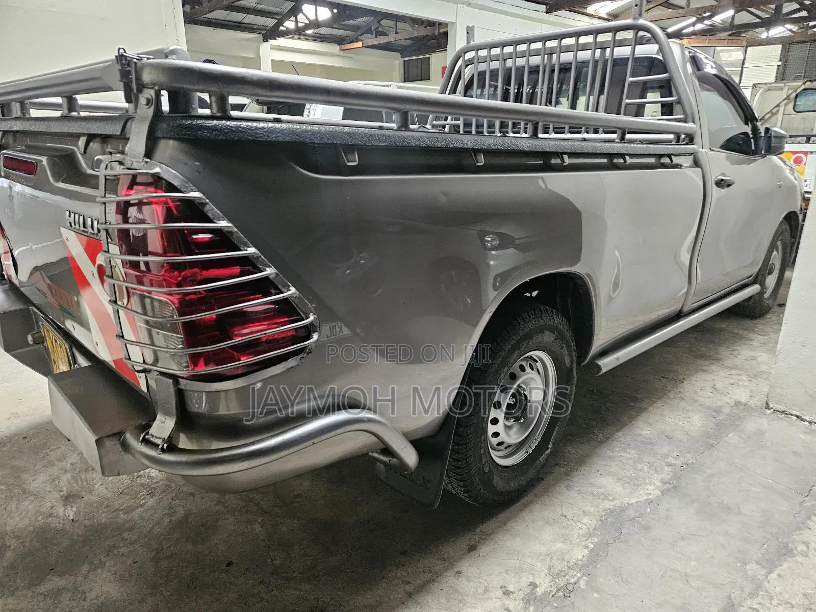 Toyota Hilux 2019 Silver