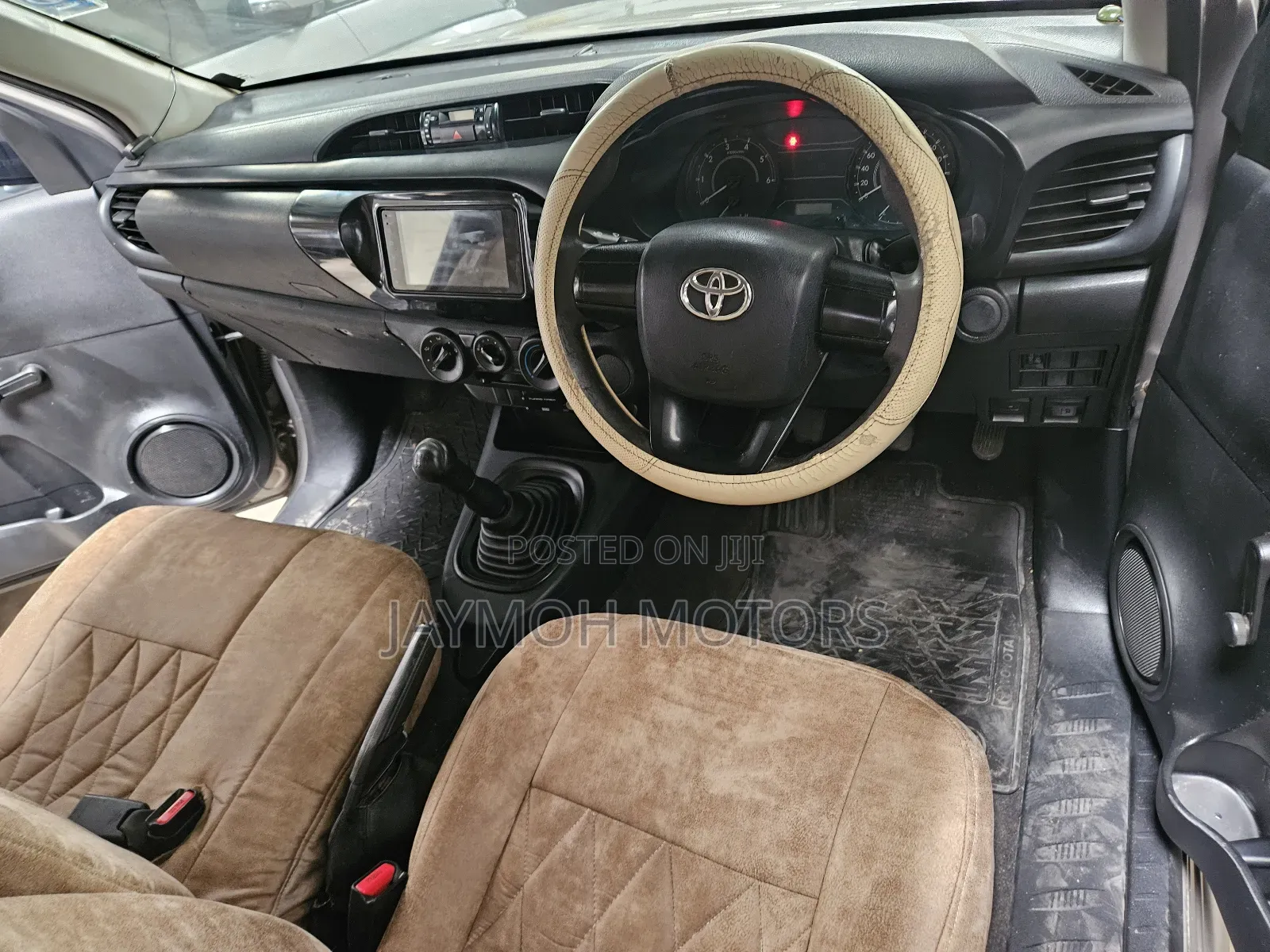 Toyota Hilux 2019 Silver