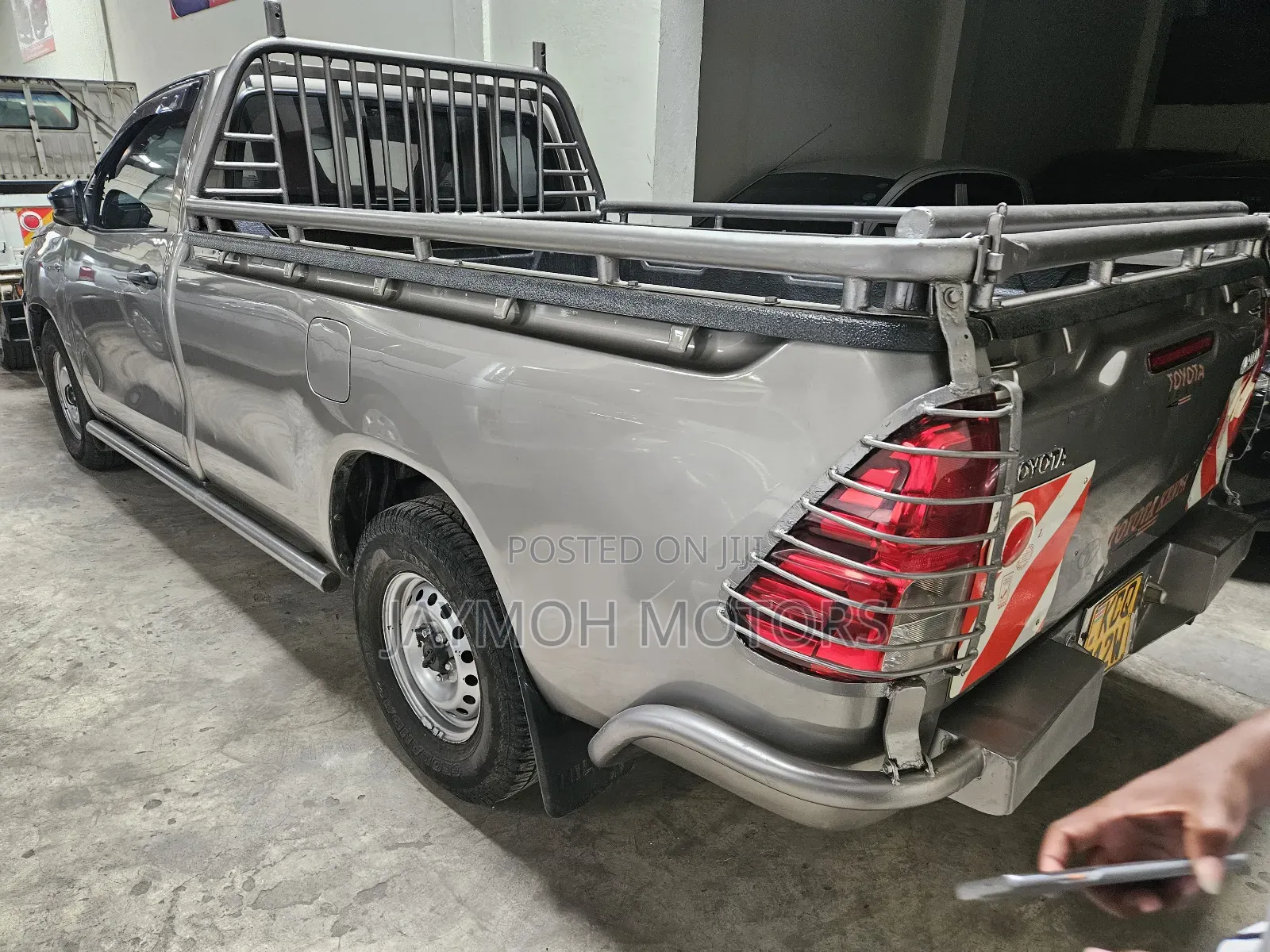 Toyota Hilux 2019 Silver