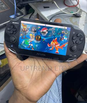 Sony Playstation Vita Chipped - thumbnail 2
