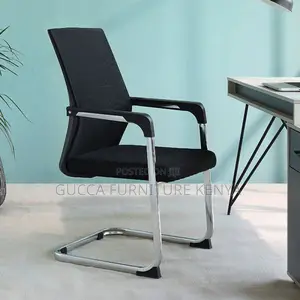 Office Chair: Professional Upholstered Office Board Armchair