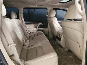 Toyota Land Cruiser 2015 Black