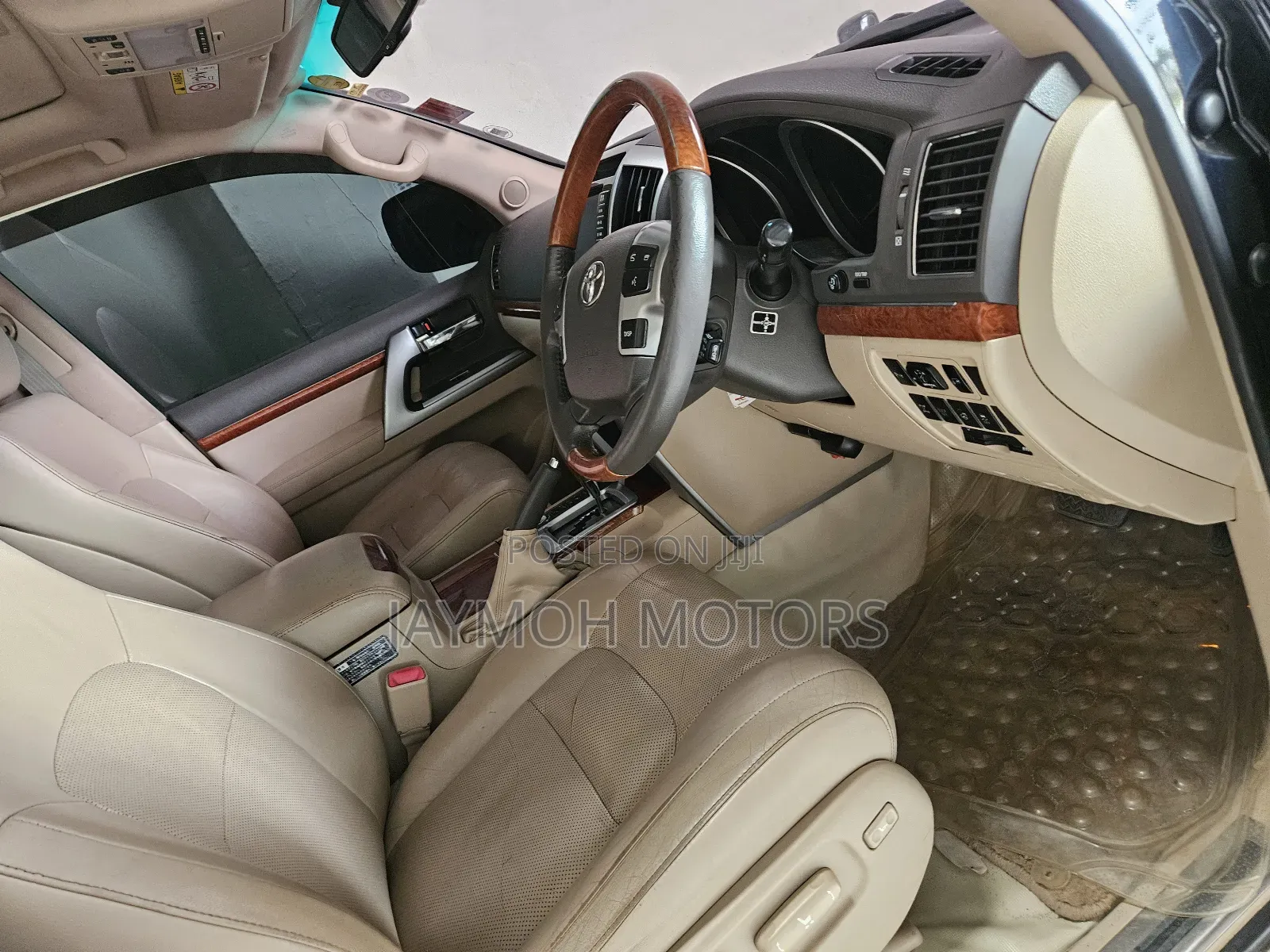 Toyota Land Cruiser 2015 Black
