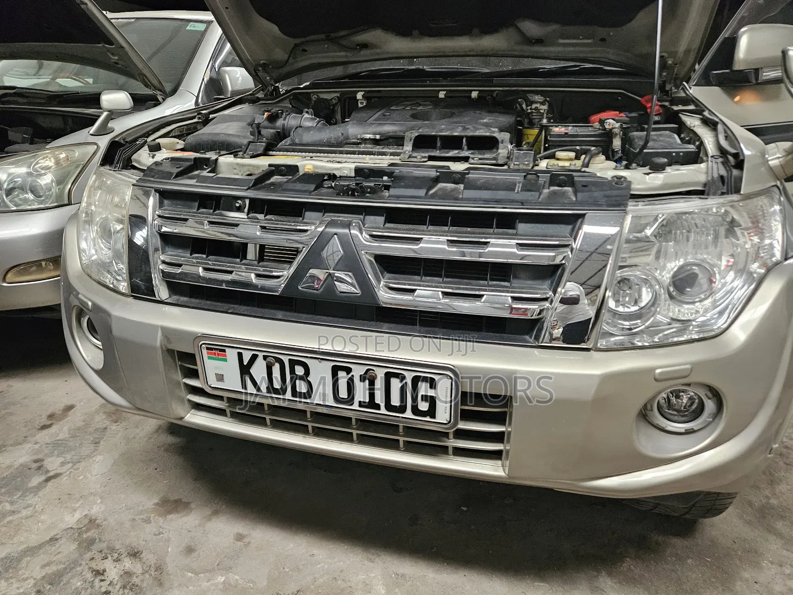 Mitsubishi Pajero 2014 Beige