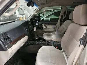Mitsubishi Pajero 2014 Beige