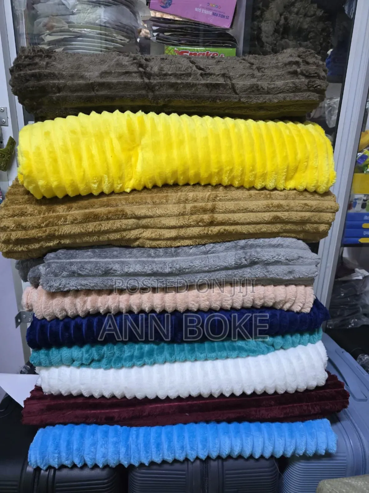 Heavy and Warm Velvet Fleece Blanket 
Super Fluffy And