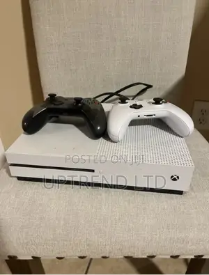 Xbox One S With One Controller