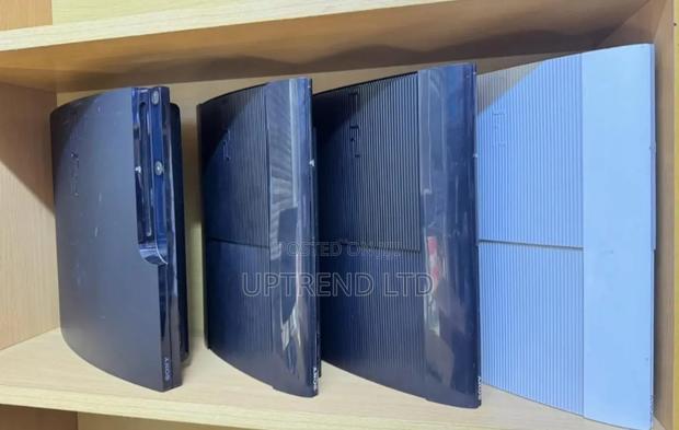 Playstation 3 Consoles Chipped With 10+ Games - main view