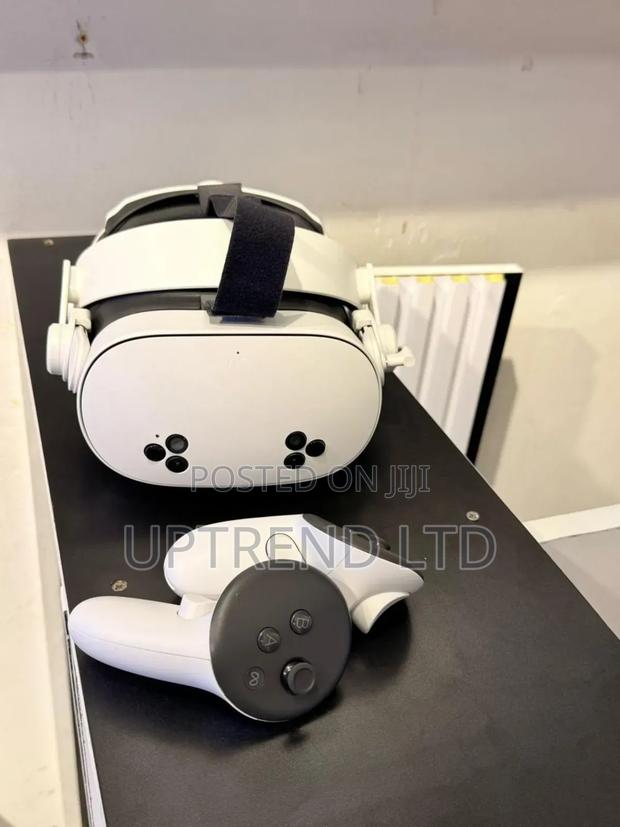 Oculus Meta Quest Slightly Used - main view