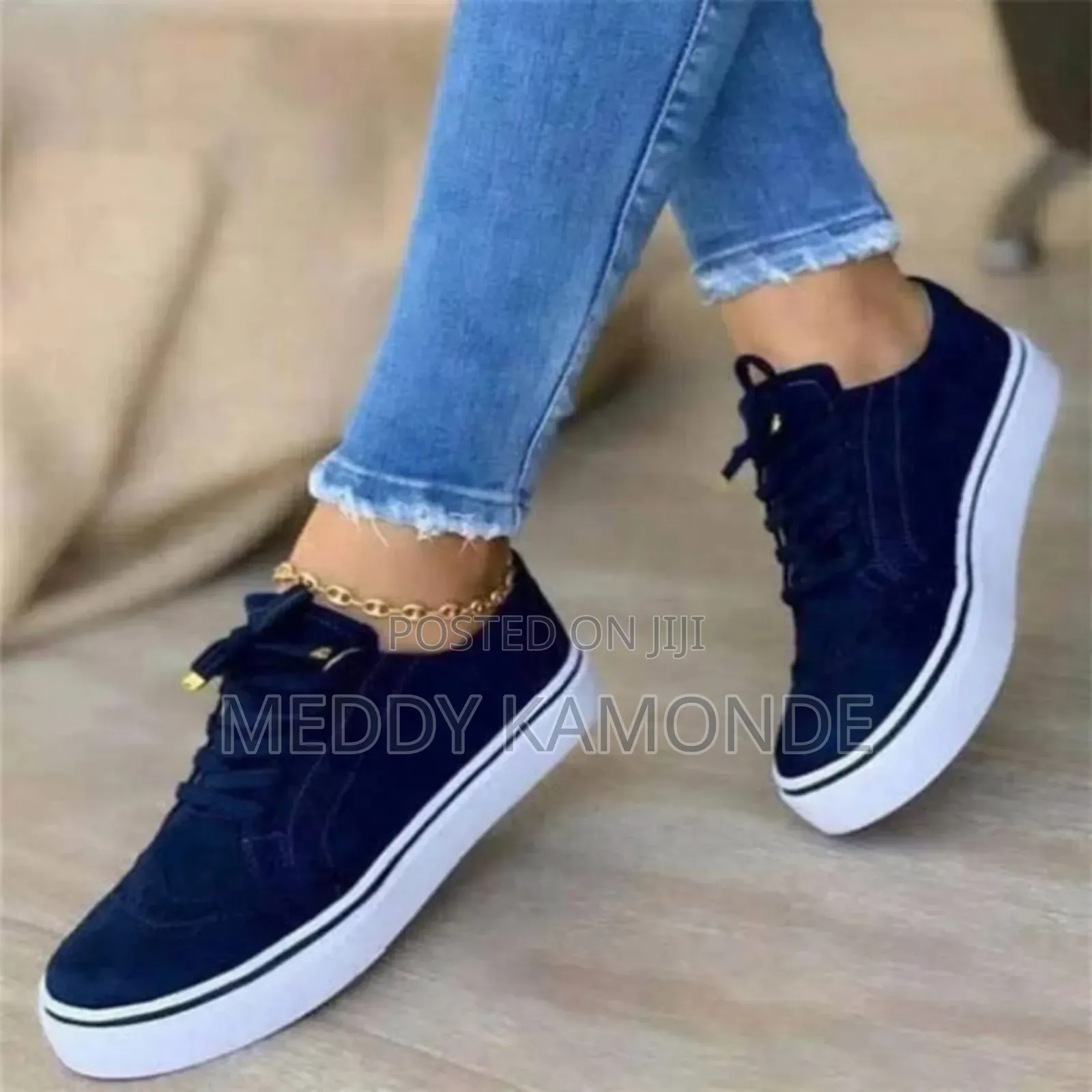 Dotted Sneakers