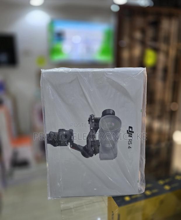 Dji Rs 4 Gimbal Stabilizer for DSLR and Mirrorless Cameras - main view
