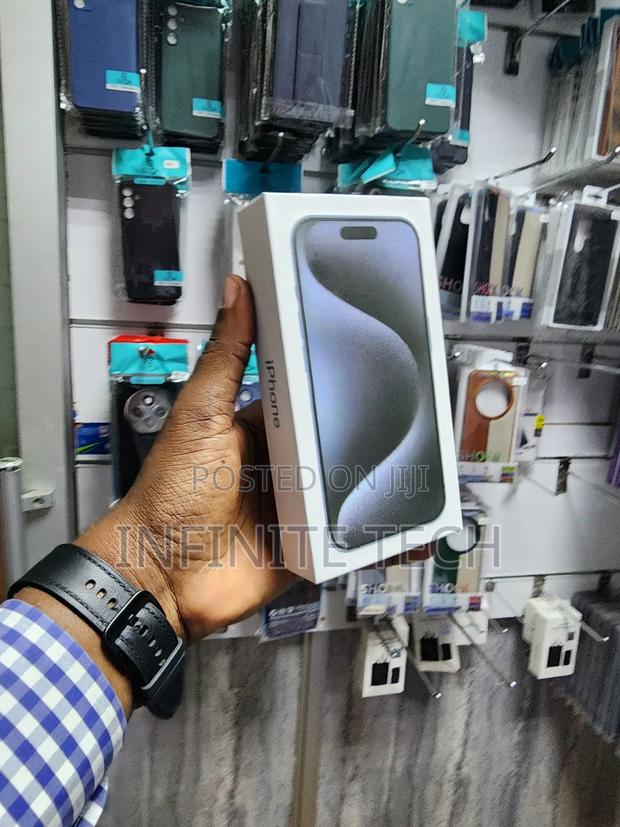 New Apple iPhone 15 Pro 256 GB Black - thumbnail 4