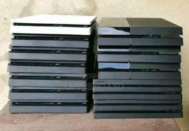 Sony Home Used Playstation 4 Chipped - thumbnail 4