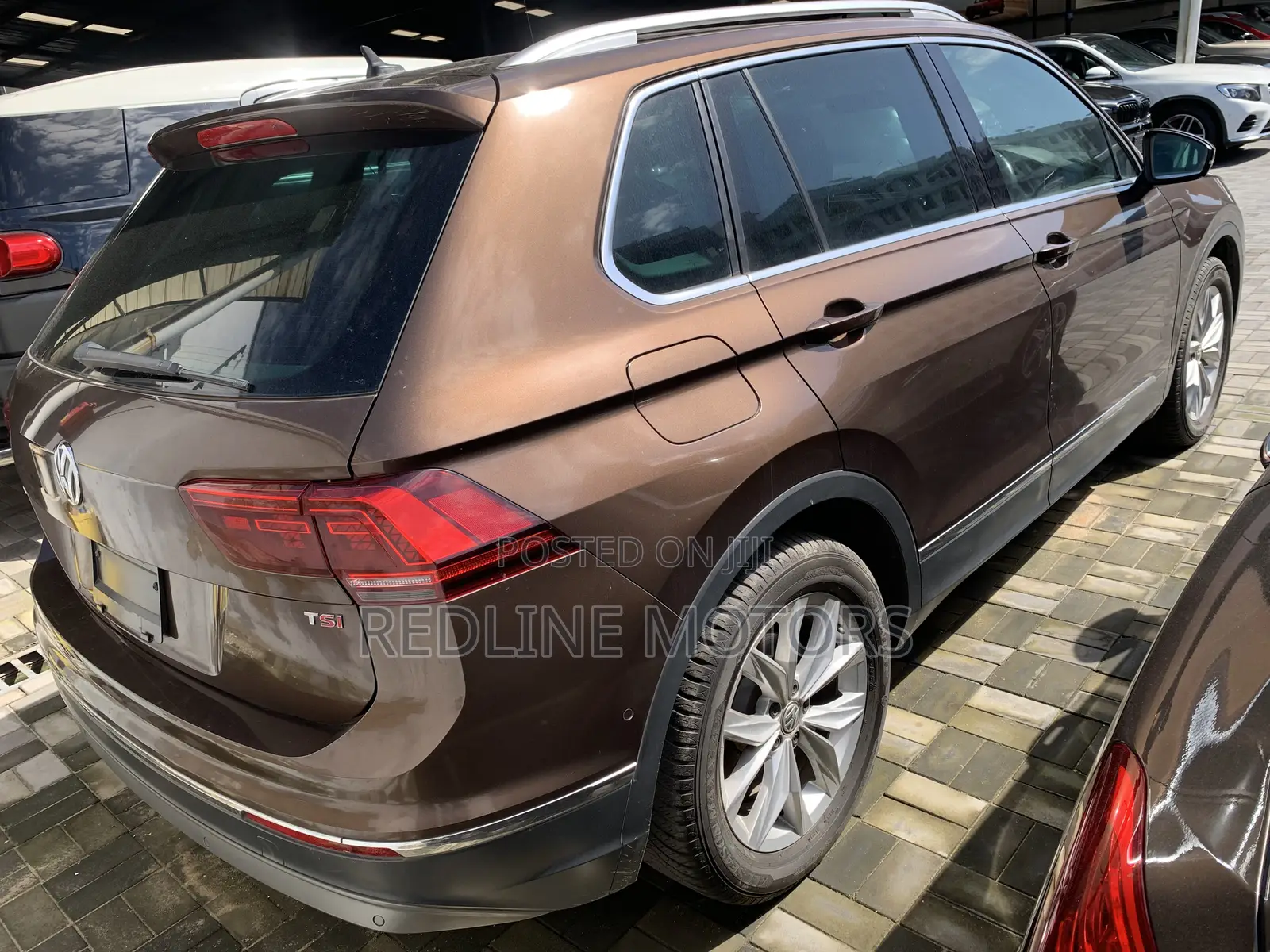 Volkswagen Tiguan 2.0T SEL FWD 2018 Brown