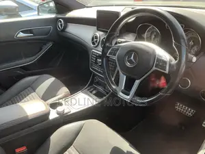 Mercedes-Benz CLA-Class CLA 180 Sedan 2018 Black