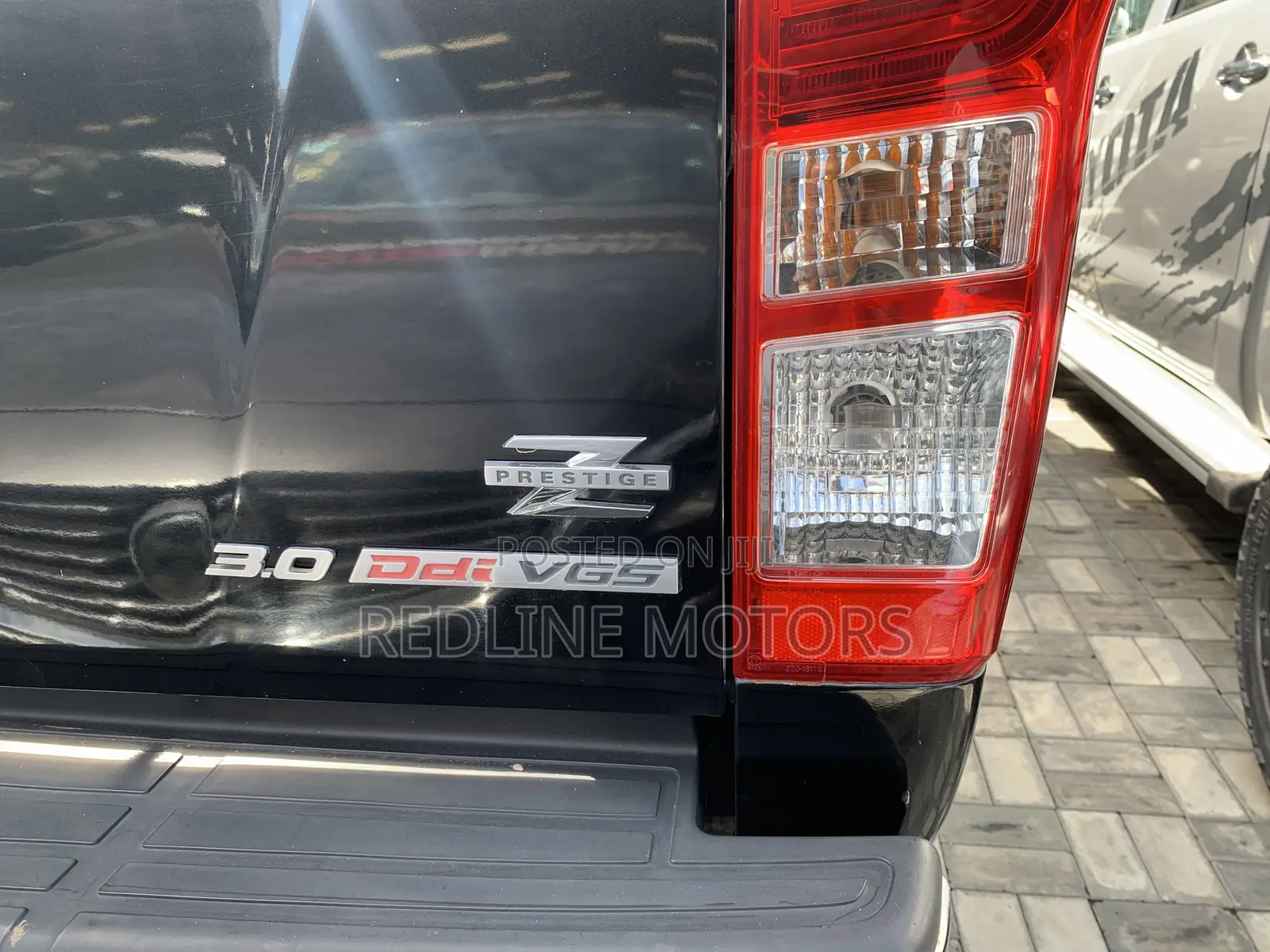 Isuzu D-MAX 2015 Black