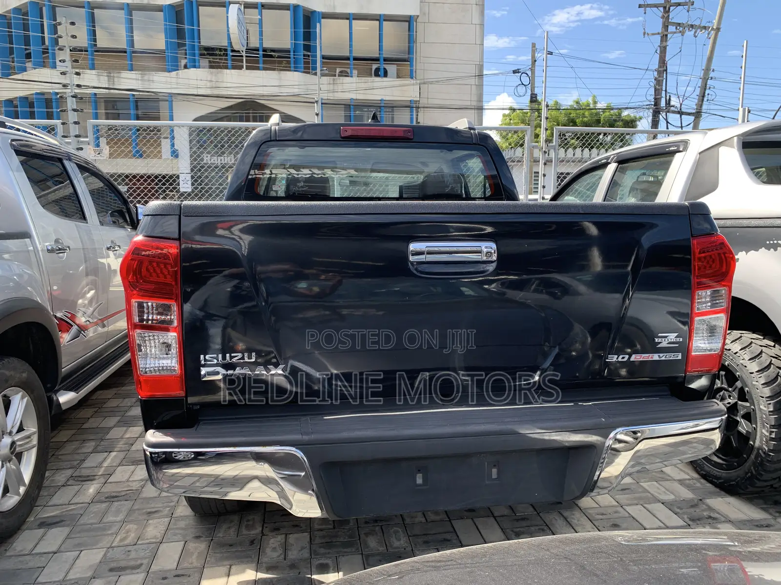 Isuzu D-MAX 2015 Black