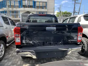 Isuzu D-MAX 2015 Black