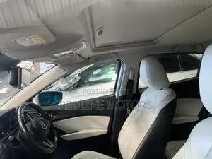 Mazda Axela 2018 Pearl