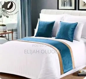 Classy 3 PCS Set Bed Runner