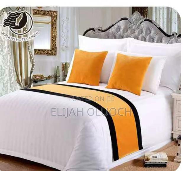 Classy 3 PCS Set Bed Runner - thumbnail 4