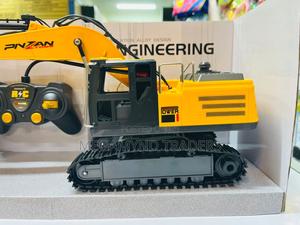 Excavator Toy/ Remote Control Excavator Toy - thumbnail 2