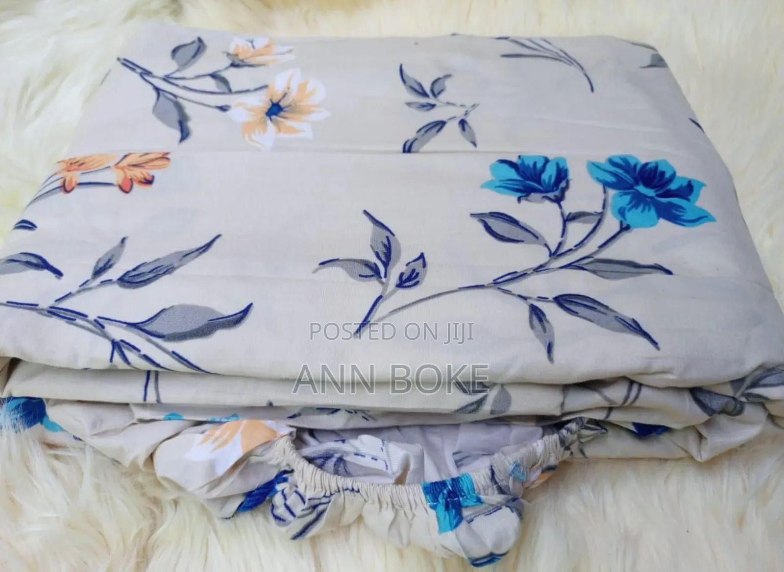  *Fitted Bedsheet With Duvet Cover.*