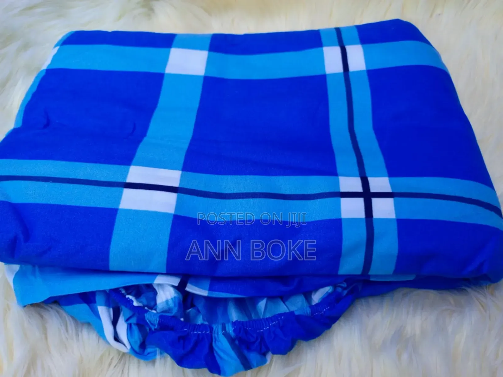  *Fitted Bedsheet With Duvet Cover.*