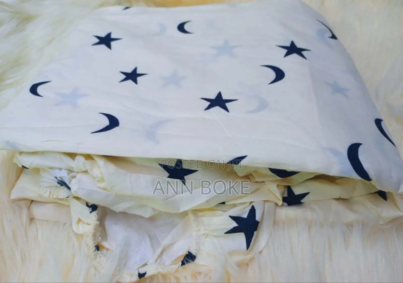  *Fitted Bedsheet With Duvet Cover.*