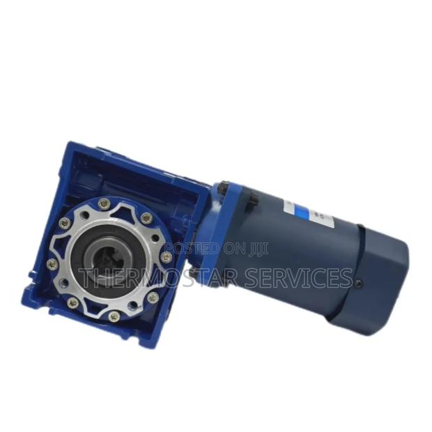 Motor 240vdc